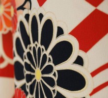 【和風館】梅　菊　橘　変わり市松　流水柄の振袖フルセット(白系)|普通サイズ【2〜12月】