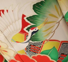 【玉城ティナ】絵羽仕立て　椿と鶴柄の振袖フルセット(白系)|普通サイズ【1月】