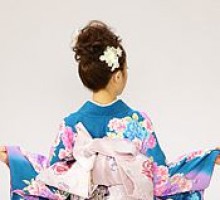 桜地紋に蝶と花柄の振袖フルセット(緑系)|普通サイズ【1月】