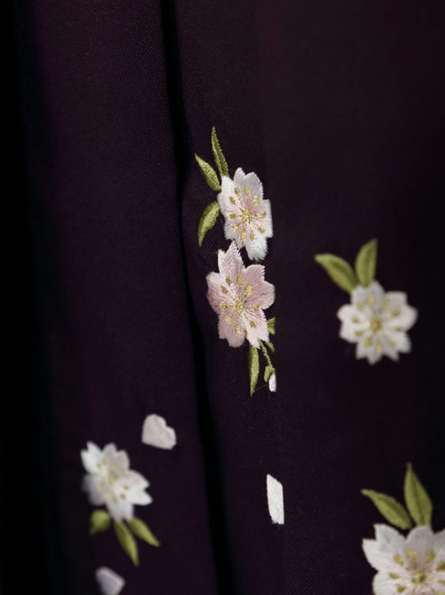 八重桜に雪輪柄の卒業式袴フルセット(黒系)|卒業袴(普通サイズ)