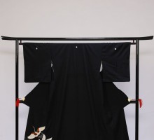 Mサイズ　金粉鶴柄の黒留袖フルセット(黒)|黒留袖