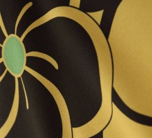 レトロ|黒の大梅柄の卒業式袴フルセット(黄色系)|卒業袴(普通サイズ)3枚目