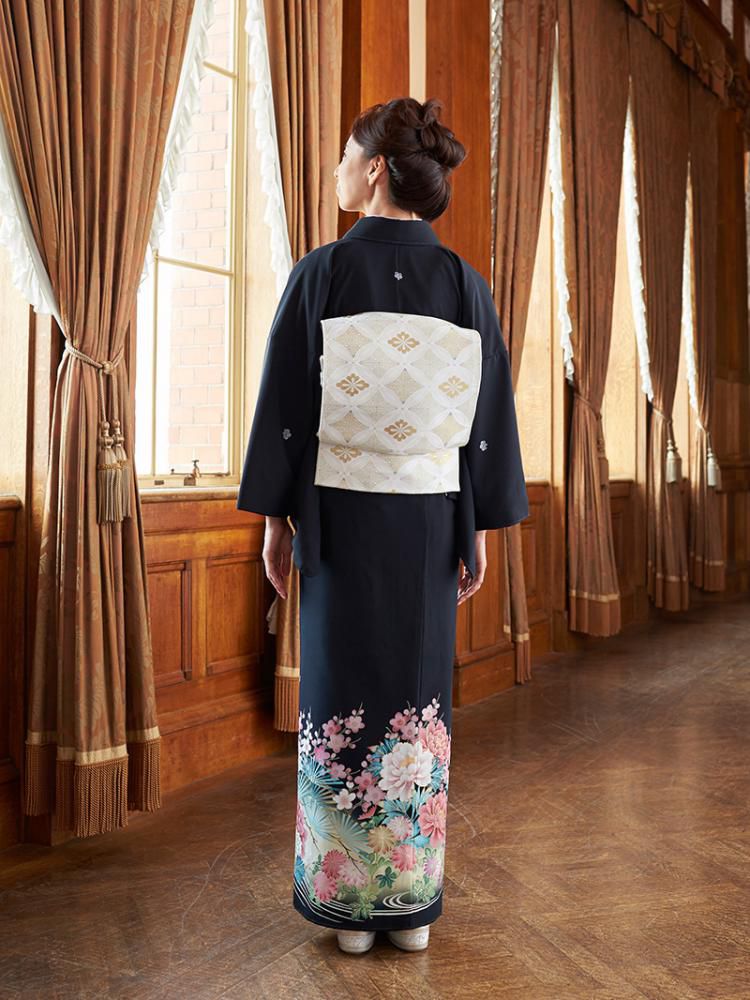 黒留袖|対応身長:153~163cm|ｻｲｽﾞ:7~13号|JAPAN STYLE|#4A1218
