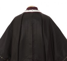 男性用袴 SV80-4-2 M 黒地衿白刺繍入|黒金縦縞袴