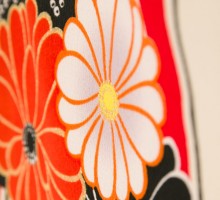 九重ブランド赤黒菊柄の卒業式袴フルセット(クリーム系)|卒業袴(普通サイズ)3枚目
