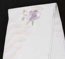 HCJ1501　在庫処分セール￥5,180 → ￥2,400　瑠璃　刺繍半衿 花刺繍　桜刺繍