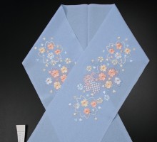 刺繍衿　在庫処分セール￥4,930 → ￥1,300　桜刺繍　洗える刺繍衿