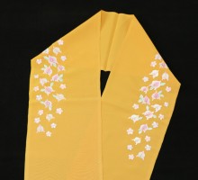 HCJ2509　在庫処分セール￥3,800 → ￥1,300　刺繍半衿 花刺繍　桜刺繍