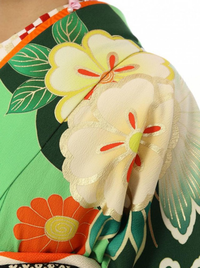 【玉城ティナ】絵羽仕立て　椿と鶴柄の振袖フルセット(緑系)|普通サイズ【2〜12月】