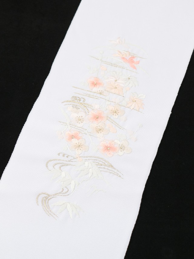 HCJ2514　在庫処分セール￥7,300 → ￥2,900　刺繍半衿 花刺繍　桜刺繍