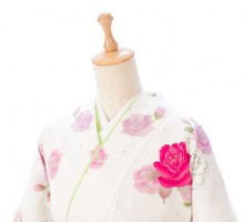 卒業式 白着物 薔薇柄の卒業式袴フルセット(白系)|卒業袴(普通サイズ)