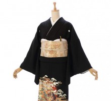 Mサイズ　牡丹　松　菊の扇面柄の黒留袖フルセット(黒)|黒留袖