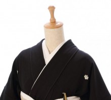 Mサイズ　牡丹　松　菊の扇面柄の黒留袖フルセット(黒)|黒留袖