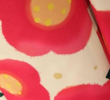 【玉城ティナ】レトロポップの小紋　ピンク椿柄の振袖フルセット(白系)|普通サイズ【1月】