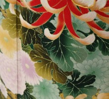 菊づくし柄の振袖フルセット(緑系)| 大きいサイズ(トール)【2〜12月】