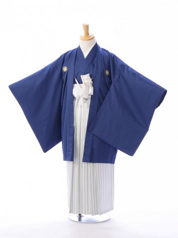 【ジュニア　紋付き袴】小学校の卒業式　凛々しく紋付き袴姿　人気の紺