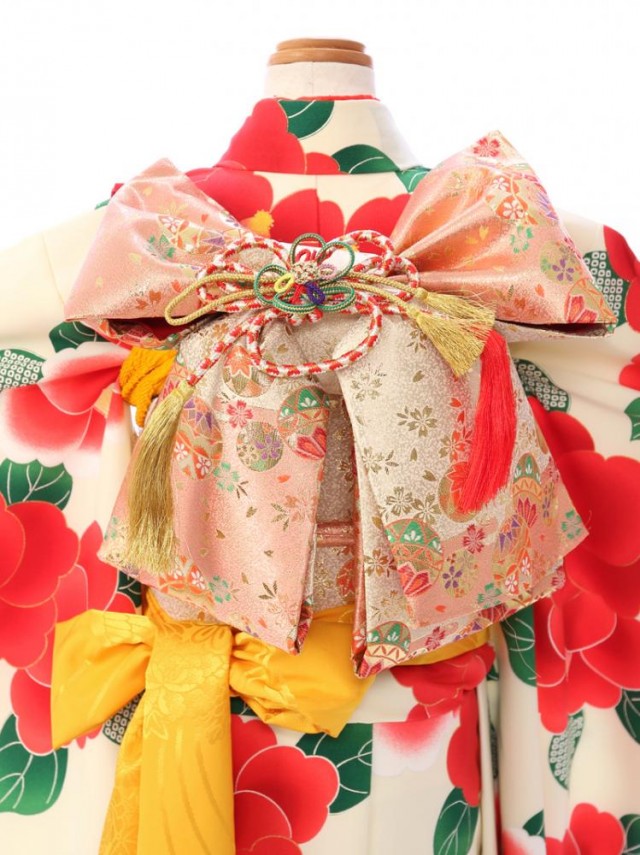 七五三　着物レンタル　7歳女の子　レトロな椿模様が可愛い!