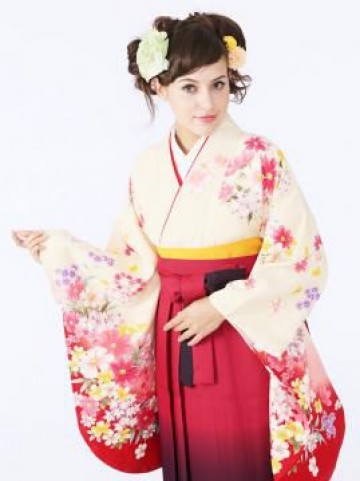 袖赤ぼかし四季花柄の卒業式袴フルセット(クリーム系)|卒業袴(普通サイズ)