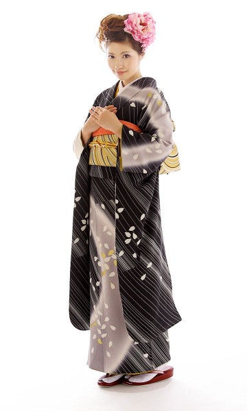 斜め縞に桜吹雪柄の振袖フルセット(黒　白系)|普通サイズ【1月】