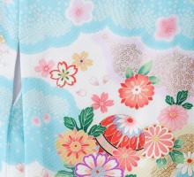 疋田絞り調　雲取りに花車　金彩柄のお宮参り着物フルセット(水色系)|女の子