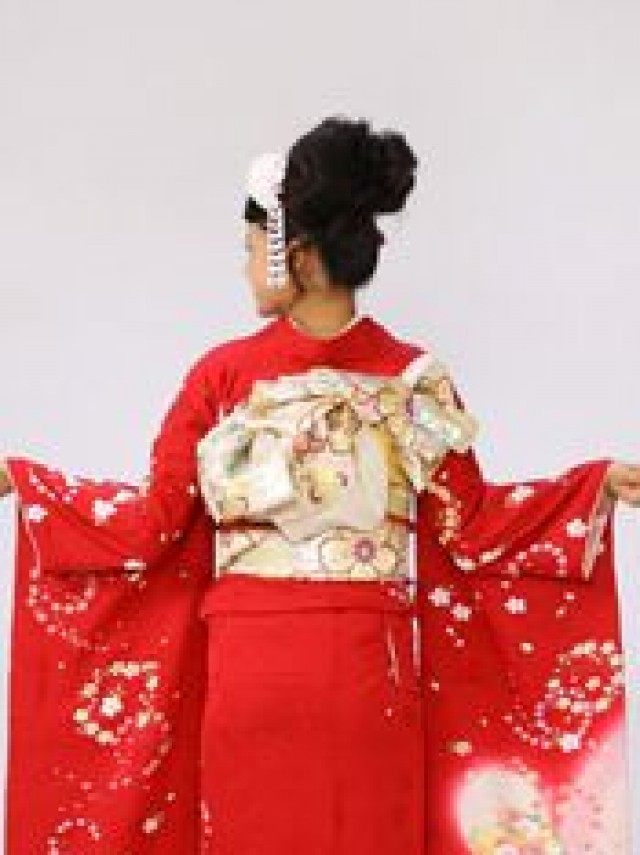 赤地　裾ピンクぼかし　花束　小桜柄の振袖フルセット(赤系)|普通サイズ【1月】