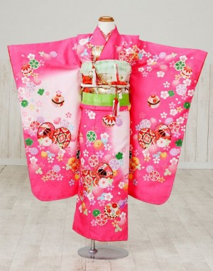 【七歳女の子】	　椿姫ブランド☆黄色/水色地　可愛いピンクのグラデ　桜地紋に古典柄。