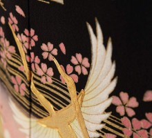 ワイドサイズ　花流水　飛翔鶴柄の黒留袖フルセット(黒)| 黒留袖・大きいサイズ(ワイド)