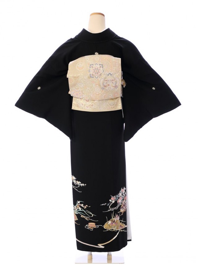 Sサイズ　笠松に四季の花柄の留袖フルセット|(黒留袖)