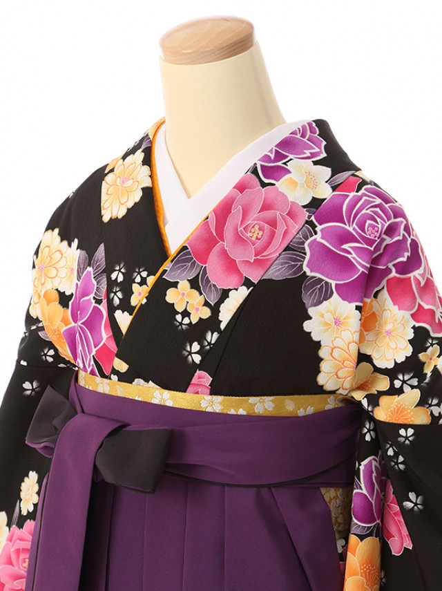 ピンクと紫の薔薇柄の卒業式袴フルセット(黒系)|卒業袴(普通サイズ)