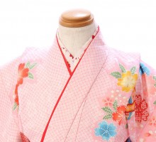 袴レンタル　卒園式　ピンクの絞り調　古典柄