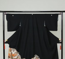 Lサイズ　扇面鶴波柄の黒留袖フルセット(黒)| 黒留袖・大きいサイズ(ワイド)