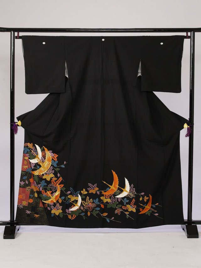 Mサイズ　市松　鶴　桐柄の黒留袖フルセット(黒)|黒留袖