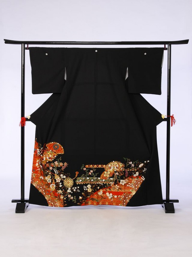 Mサイズ　洋花扇面鳳凰柄の黒留袖フルセット(黒)|黒留袖