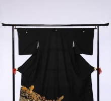 Mサイズ　金鳥松竹梅柄の黒留袖フルセット(黒)|黒留袖