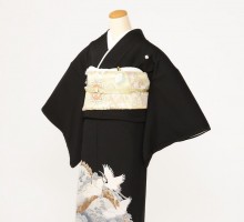 Mサイズ　白鶴山松柄の黒留袖フルセット(黒)|黒留袖