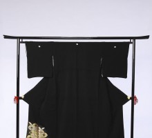 Mサイズ　金四宝柄の黒留袖フルセット(黒)|黒留袖