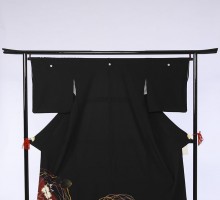 Mサイズ　牡丹金葉柄の黒留袖フルセット(黒)|黒留袖