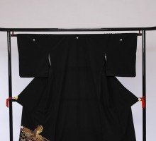Mサイズ　波に宝柄鳳凰柄の黒留袖フルセット(黒)|黒留袖