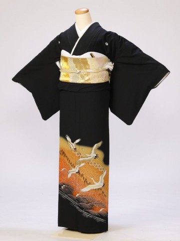 Mサイズ　朱赤黄ぼかし鶴柄の黒留袖フルセット(黒)|黒留袖