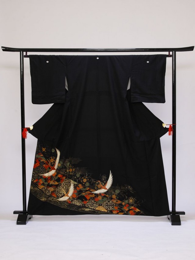 MSサイズ　金箔道長鶴柄の黒留袖フルセット(黒)|黒留袖