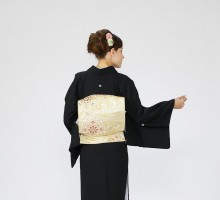 Mサイズ　花車に四季の花　鶴文様柄の黒留袖フルセット(黒)|黒留袖