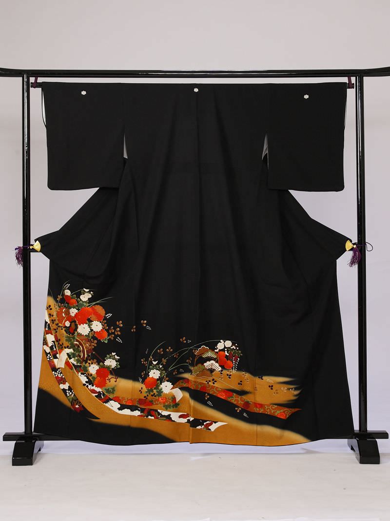 Lサイズ　花車のしめ柄の黒留袖フルセット(黒)| 黒留袖・大きいサイズ(ワイド)