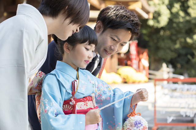 レンタル着物を利用する際に知っておきたい、「七五三着物」の着付け事情