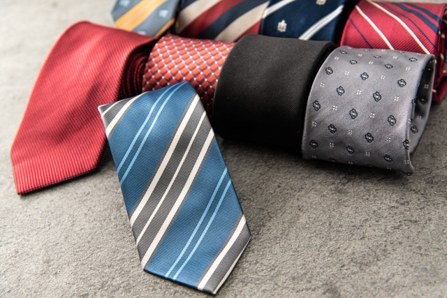 ネクタイ
