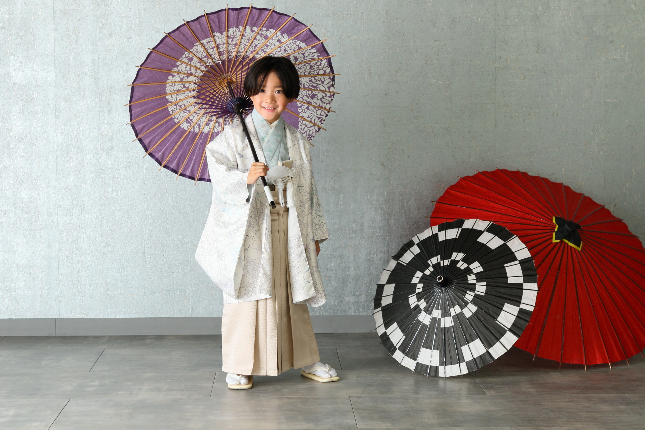 【七五三】靴の選び方：草履やブーツ・革靴など和装・洋装別おすすめ＆年齢別のポイント・靴擦れ防止対策も解説